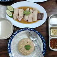 เมนูของร้าน หม่าจื้อโภชนา ข้าวมันไก่สิงคโปร์ คู้บอน48