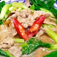 ย่าน้อย (KA-NA) ราดหน้า ผััดซีอิ้ว ผัดขี้เมา รางน้ำ