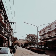 Legal Haus Si Charoan Building