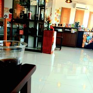 ตองเก้าคาเฟ่