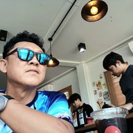 ตองเก้าคาเฟ่