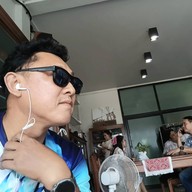 ตองเก้าคาเฟ่