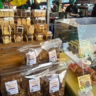 ขนมไข่ยิ้ม ไส้ทะลัก  ตลาดศรีเมือง