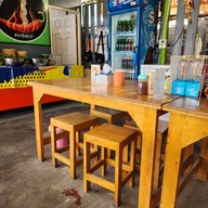 บรรยากาศ ก๋วยเตี๋ยวเรือพริกหอม อร่อยที่สุดในเมืองมนุษย์ (คู้บอน 27 แยก19) ไม่มี