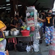 หน้าร้าน กาแฟเจ๊กเปี๊ยะ