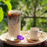 ORCA CAFE กาแฟสด ลูกชิ้นปิ้ง