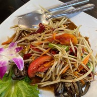 ก๋วยเตี๋ยวเรืออยุธยา นายรัญ ลูกชิ้นยักษ์