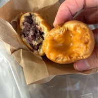 ขนมไข่ยิ้ม ไส้ทะลัก  ตลาดศรีเมือง