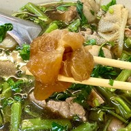 เมนูของร้าน เนื้อตุ๋นนายหนวด ถ.พระเทพ