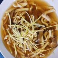 พัฒน์ ราดหน้าหมูนุ่ม