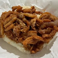 ข้าวเหนียวหน้าหมู คุณตา รถไฟฟ้าพญาไท