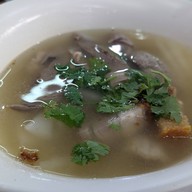 เมนูของร้าน ก๋วยจั๊บเอกไพลิน ศรีนครินทร์