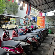 Nongnine Motorbike Rental