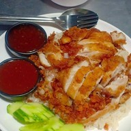 จรข้าวมันไก่เบตง