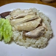 ข้าวมันไก่ เจ๊อ้วน เสนานิคม
