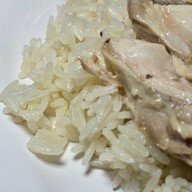 ข้าวมันไก่ เจ๊อ้วน เสนานิคม