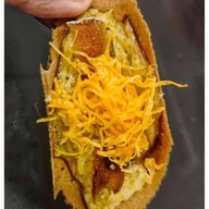 แม่เล็กขนมเบื้องไทยโบราณ (เจ้าเก่าตลาดกระทรวงการคลัง)