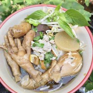 ก๋วยเตี๋ยวไก่ไซโล