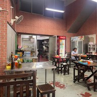 ก๋วยจั๊บน้ำใส ข้าวมันไก่ เจ็กชุง