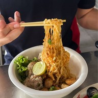 แซว ทองหล่อ-สุขุมวิท 48 สุขุมวิท48