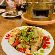 ไชโย หมูจุ่ม ส้มตำ เนื้อย่าง บรรทัดทอง