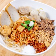 เด่นเตี๋ยวชิ้นปลา แจ้งวัฒนะ