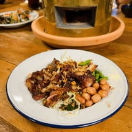 ไชโย หมูจุ่ม ส้มตำ เนื้อย่าง บรรทัดทอง