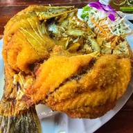 ครัววาสนาซีฟู๊ด
