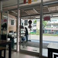 เม้งโภชนา ลูกชิ้นปลา เย็นตาโฟ พหลโยธิน พหลโยธิน