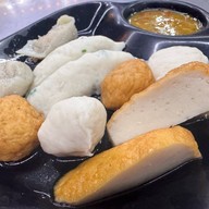 ก้อง ลูกชิ้นปลา