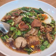 เมนูของร้าน รุ่มรวยก๋วยเตี๋ยวไก่ สาขาปั๊มบางจาก-บางนา กม.5
