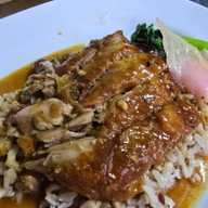 นายหมูเป็ดย่างไร้เทียมทาน