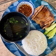 เมนูของร้าน สี่แยกหัวตะเข้คาเฟ่แอนด์เกสท์เฮ้าส์