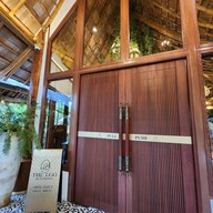 หน้าร้าน The Egg Bar & Restaurant