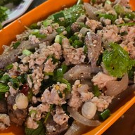 ร้านลาบแม่อุทัย