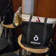 บรรยากาศ Mōmus Phuket Old Town