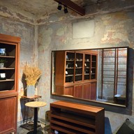 บรรยากาศ Mōmus Phuket Old Town