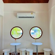 Marrone cafe & Garden Bar