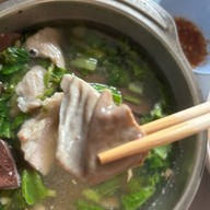 เจ๊ตุ๋ย ต้มเลือดหมู ซอยพหลโยธิน1