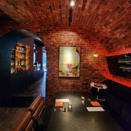 บรรยากาศ The Riddler Japanese Gastronomic Dining & Wine Bar ลุมพินี