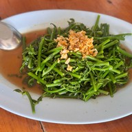 ชายหาดแก่งกระจาน