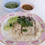 ร้านข้าวมันไก่บ้านใหญ่