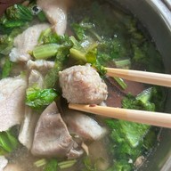 เจ๊ตุ๋ย ต้มเลือดหมู ซอยพหลโยธิน1