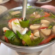 ชายหาดแก่งกระจาน