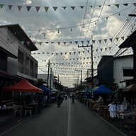 ถนนคนเดินเขมราฐ