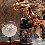 THE LEGEND MUSIC BAR  CHIANGMAI @DARADHEVI