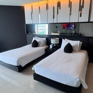 ทีซิกซ์ไฟว์ ฟีนอมินัล