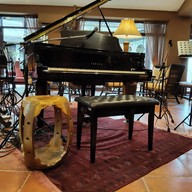 THE LEGEND MUSIC BAR  CHIANGMAI @DARADHEVI