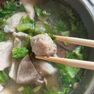 เจ๊ตุ๋ย ต้มเลือดหมู ซอยพหลโยธิน1