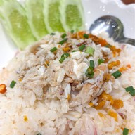 ชาวเลซีฟู้ดส์ วิยะเครป  พาราไดซ์ พาร์ค